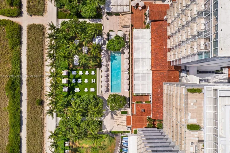 The Surf Club Four Seasons Hotel And Residences #N-611 image #36