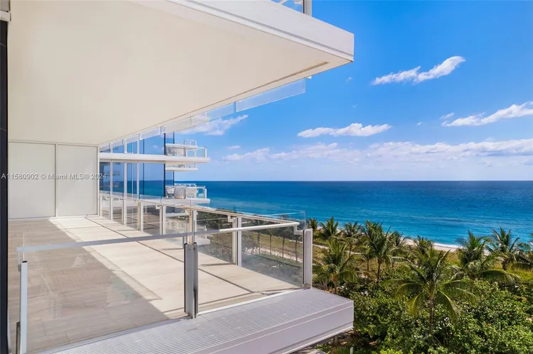 The Surf Club Four Seasons Hotel And Residences #N-611 image #37
