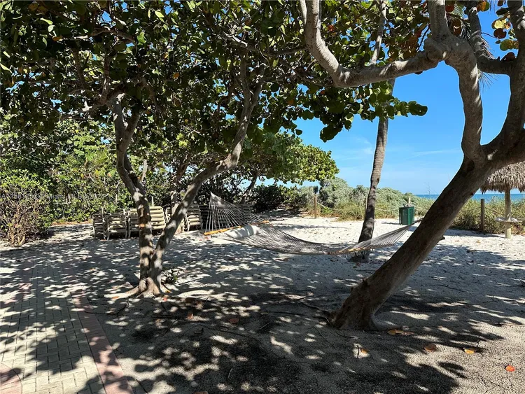 Towers of Key Biscayne #B803 image #23
