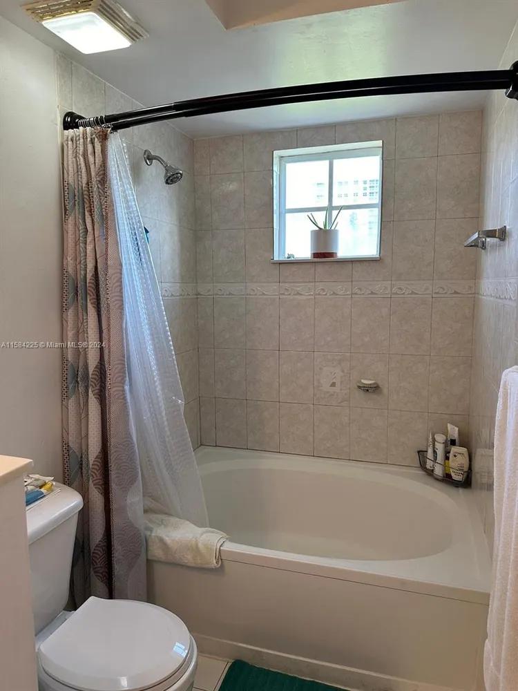 Porto Bellagio #4504 image #10