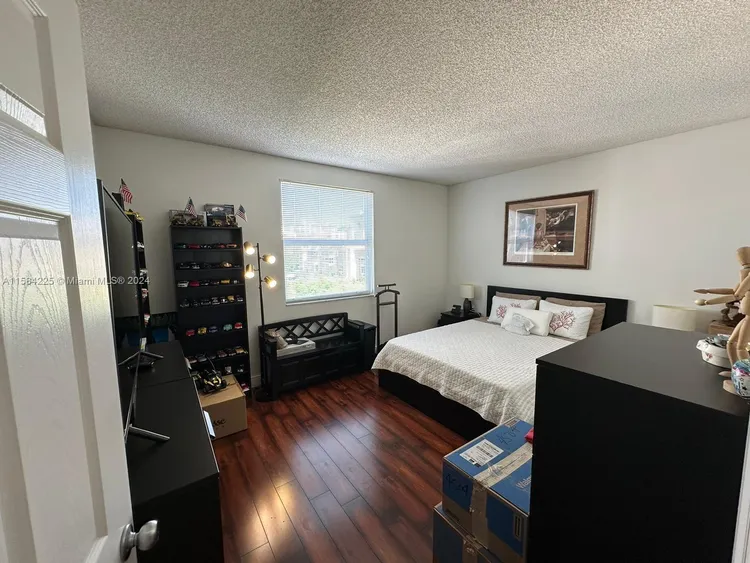 Porto Bellagio #4504 image #14