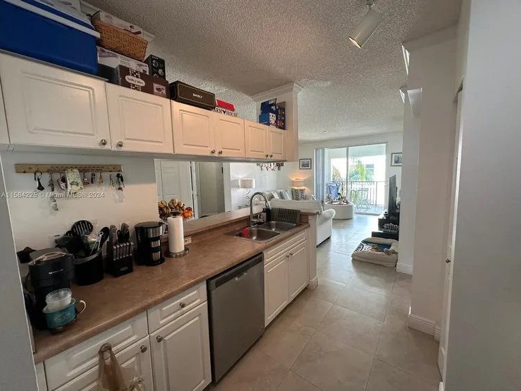 Porto Bellagio #4504 image #19