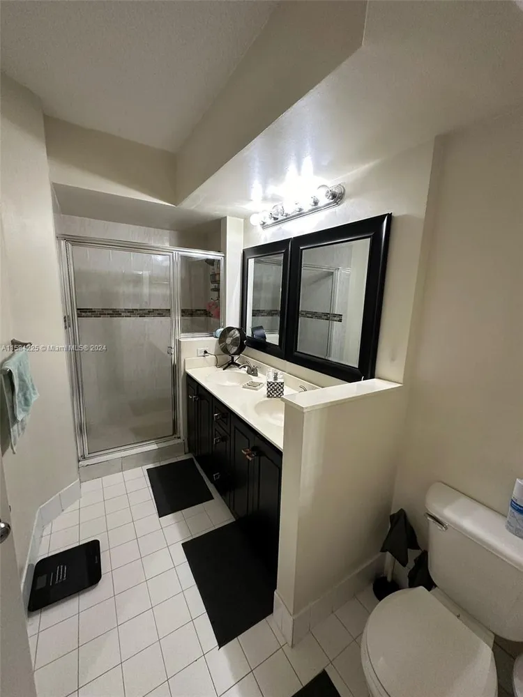 Porto Bellagio #4504 image #27