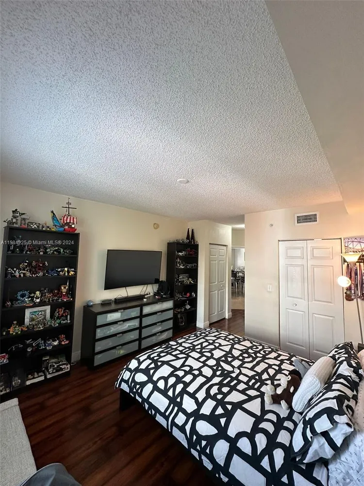 Porto Bellagio #4504 image #34