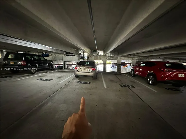 Porto Bellagio #4504 image #37