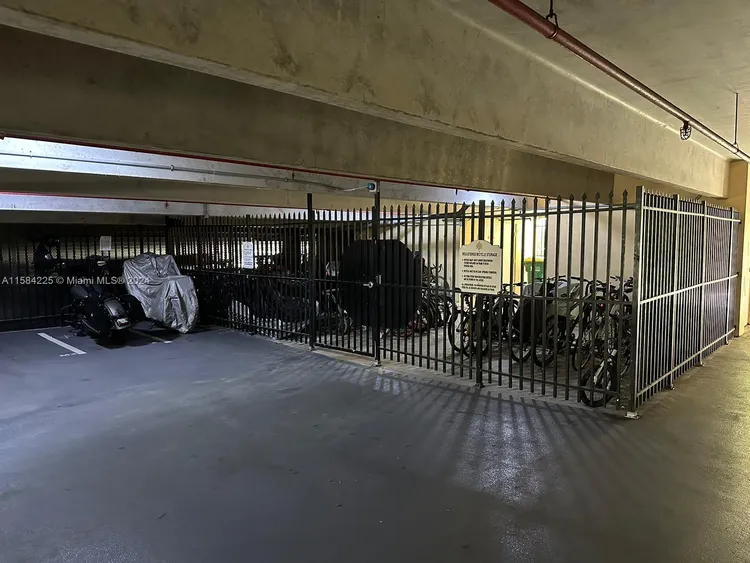 Porto Bellagio #4504 image #39