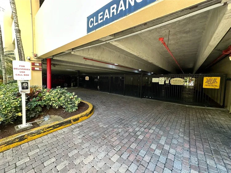 Porto Bellagio #4504 image #40