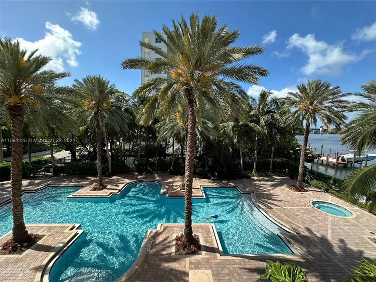 Porto Bellagio #4504 image #47