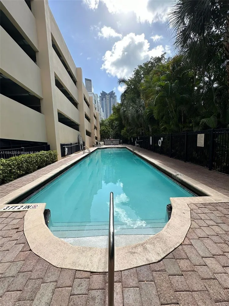 Porto Bellagio #4504 image #50