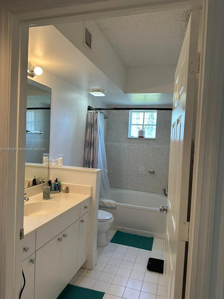 Porto Bellagio #4504 image #9