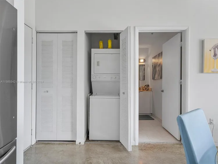 Loft Downtown I #1403 image #15