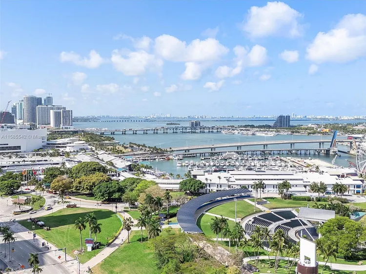 Loft Downtown I #1403 image #17