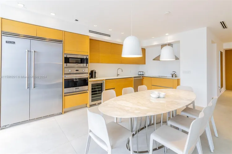 Majestic Tower #1009 image #13