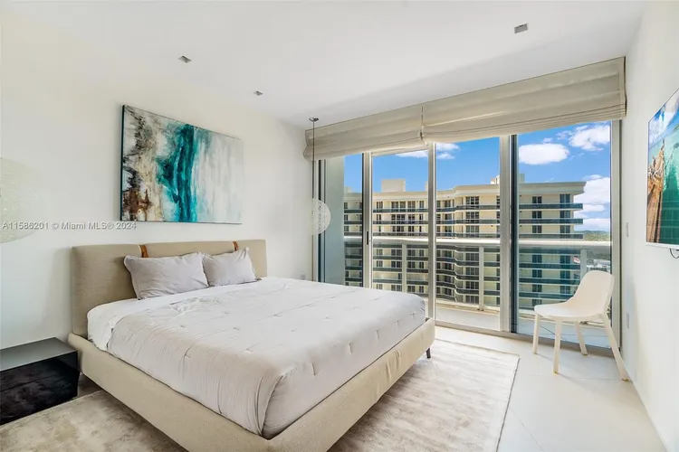 Majestic Tower #1009 image #37