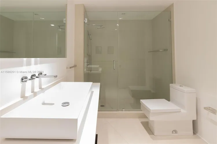 Majestic Tower #1009 image #42