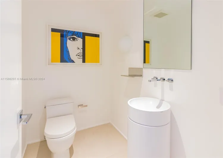 Majestic Tower #1009 image #44