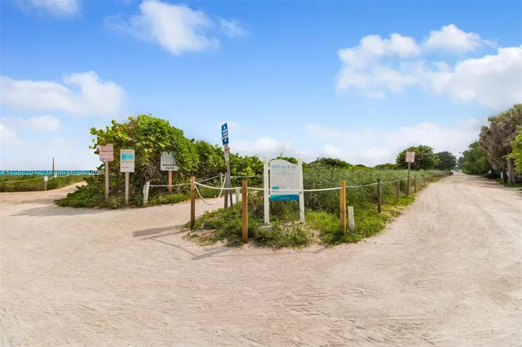 Majestic Tower #1009 image #60