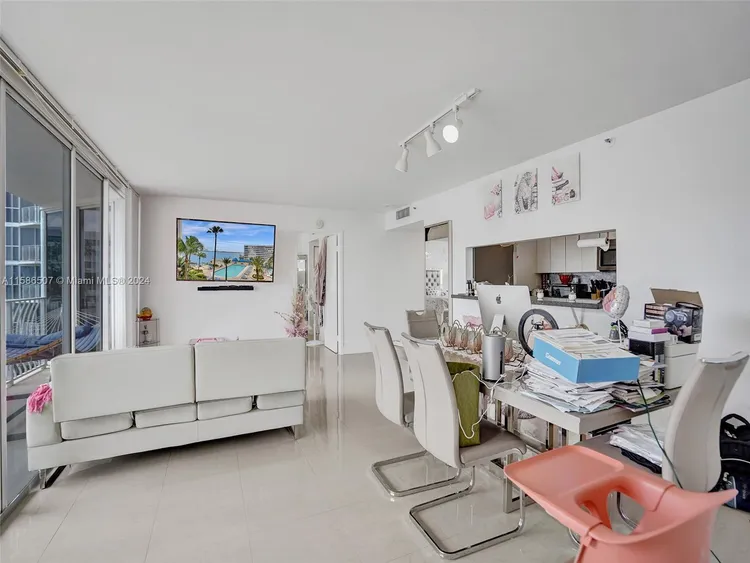 Grand View Palace #722 image #11