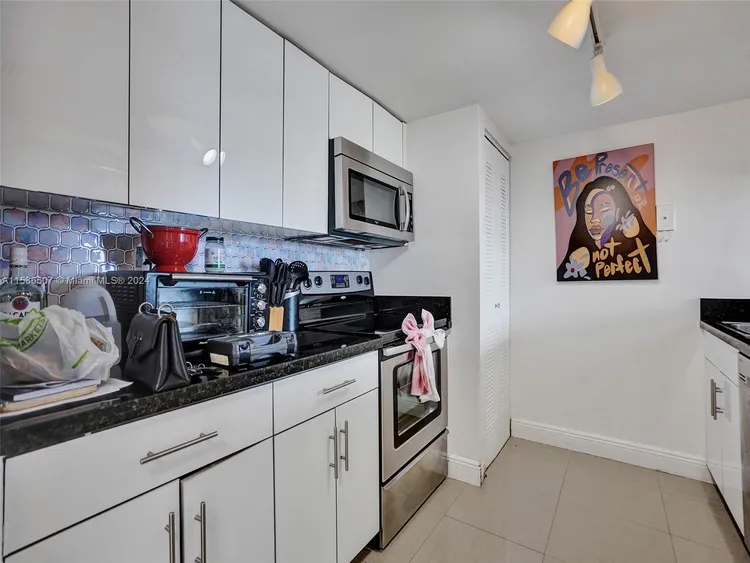 Grand View Palace #722 image #15