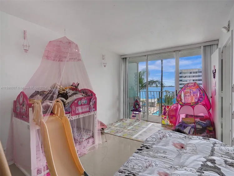 Grand View Palace #722 image #20