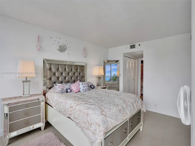 Grand View Palace #722 image #23