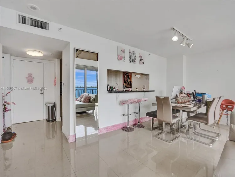 Grand View Palace #722 image #8