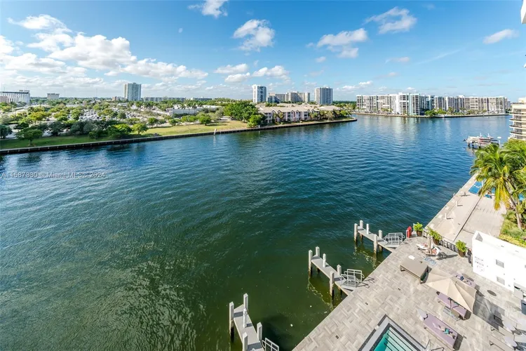 Hyde Beach House #R2202 image #17