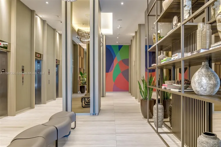 Hyde Beach House #R2202 image #22