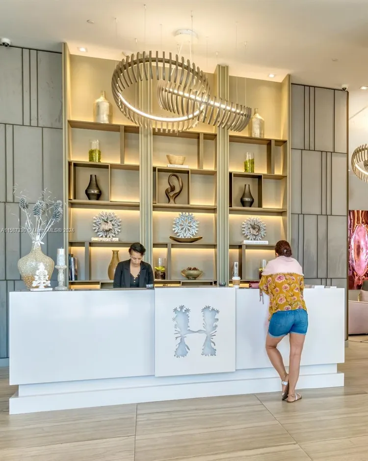 Hyde Beach House #R2202 image #36