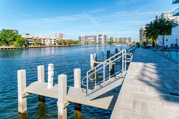 Hyde Beach House #R2202 image #40