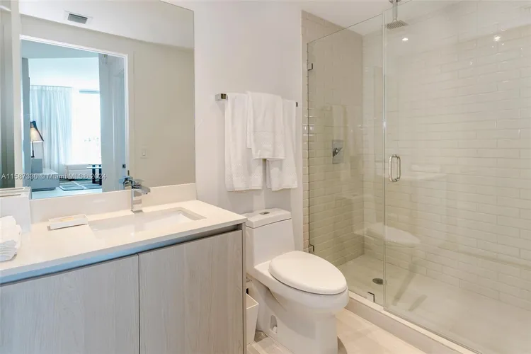 Hyde Beach House #R2202 image #8