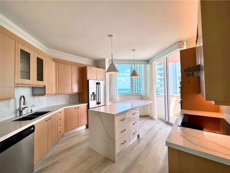 Portofino Tower #1001 image #26