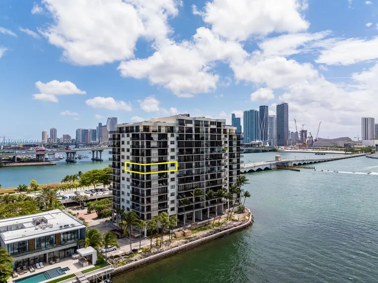 Venetian Isle Condo #801 image #20