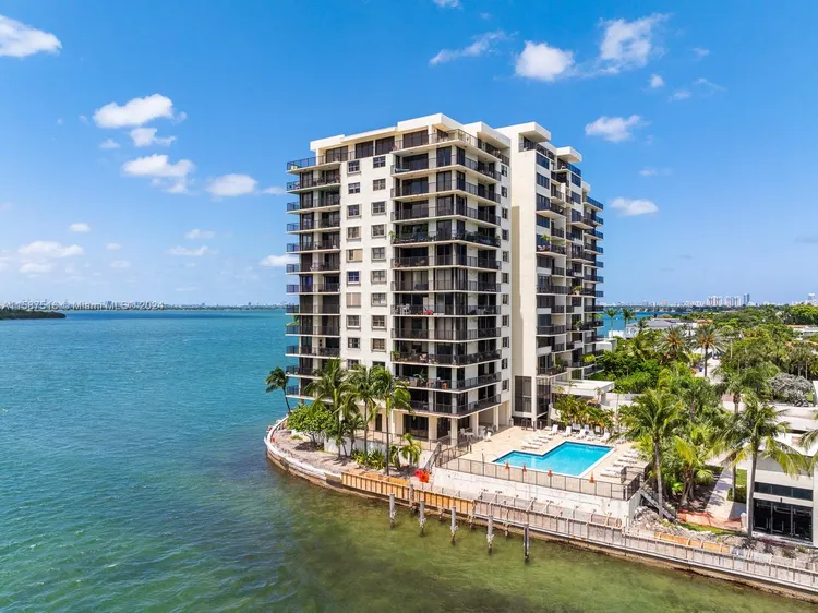 Venetian Isle Condo #801 image #27