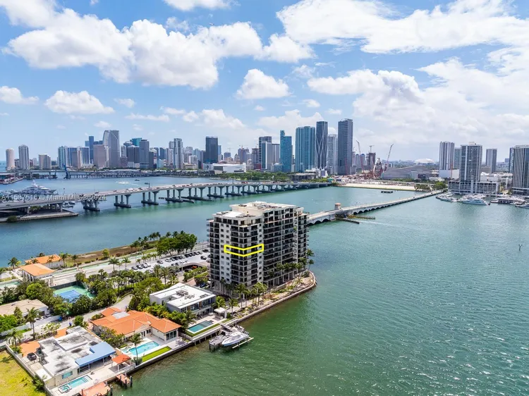 Venetian Isle Condo #801 image #30