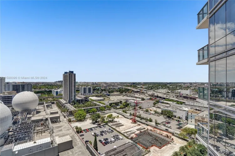 Paramount Miami Worldcenter #1802 image #13