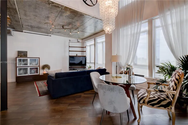 Neo Lofts #PHII08 image #9