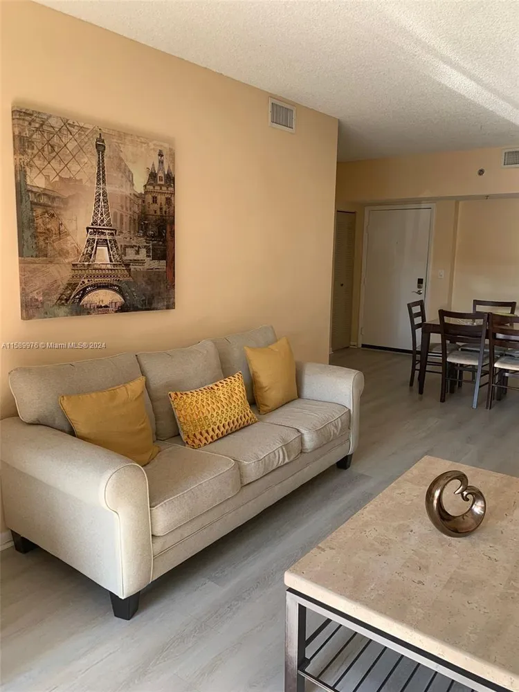 The Yacht Club at Aventura #7103 image #16