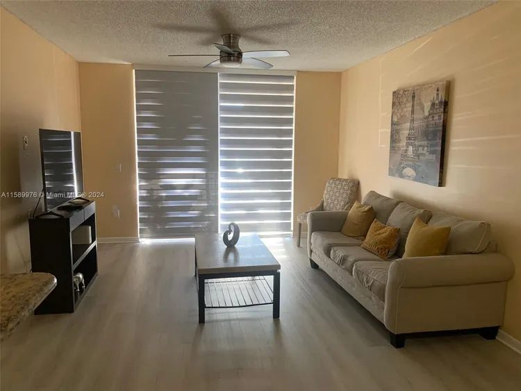 The Yacht Club at Aventura #7103 image #23