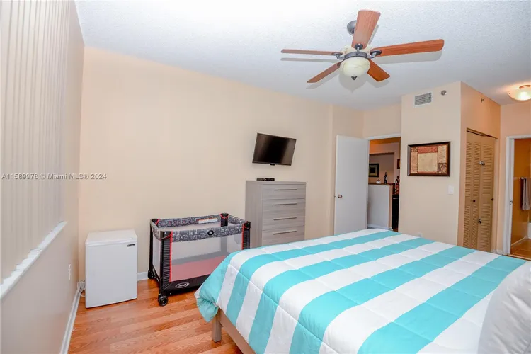 The Yacht Club at Aventura #7103 image #27