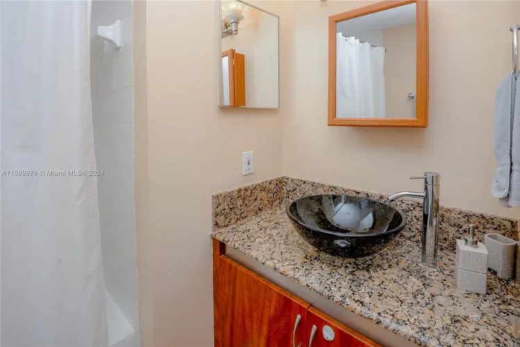 The Yacht Club at Aventura #7103 image #38