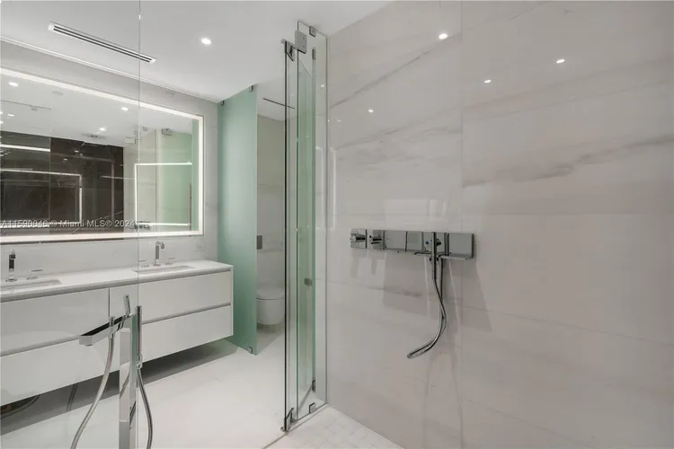 Aston Martin Residences #3105 image #22