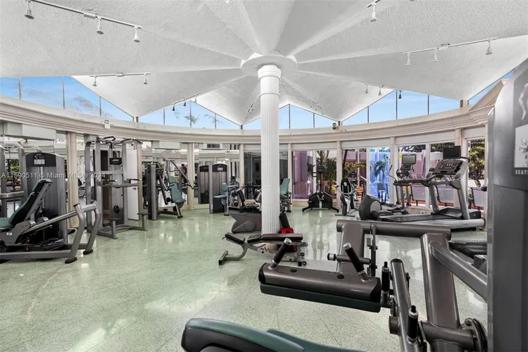 Crystal House #3L image #18