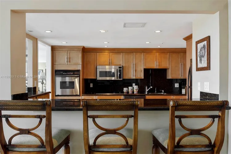 Crystal House #3L image #6