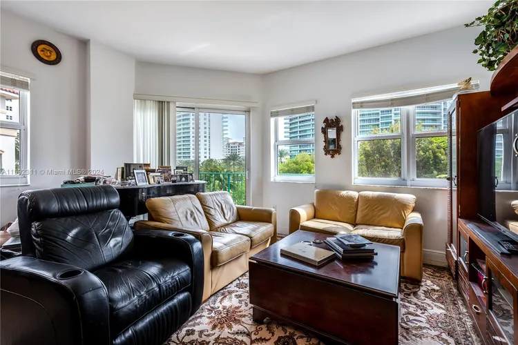 Turnberry Village #420 image #10