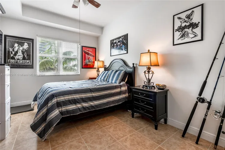 Turnberry Village #420 image #18