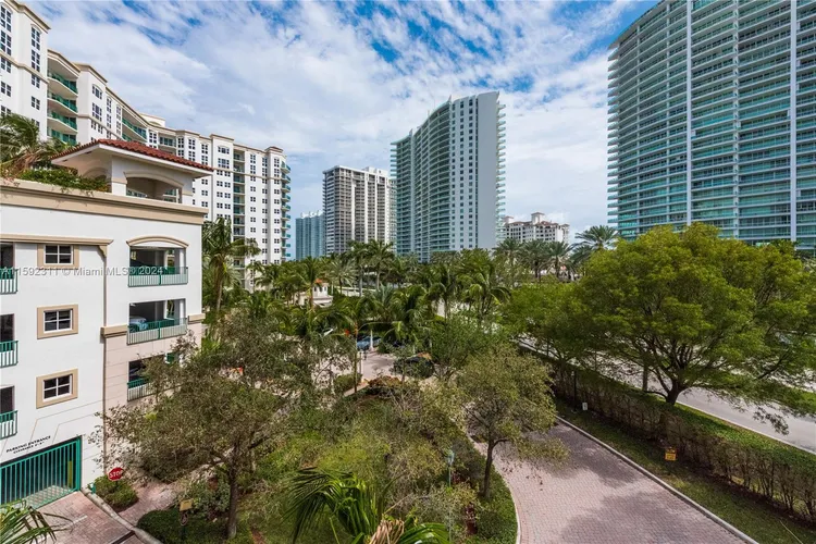 Turnberry Village #420 image #21