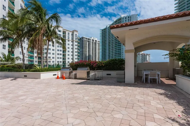 Turnberry Village #420 image #27