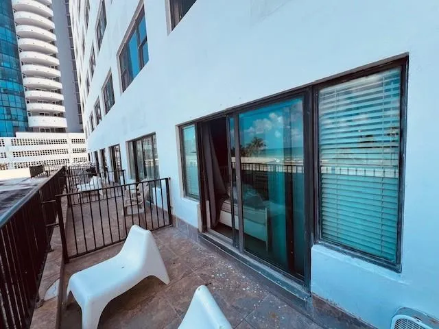 Casablanca #403 image #10