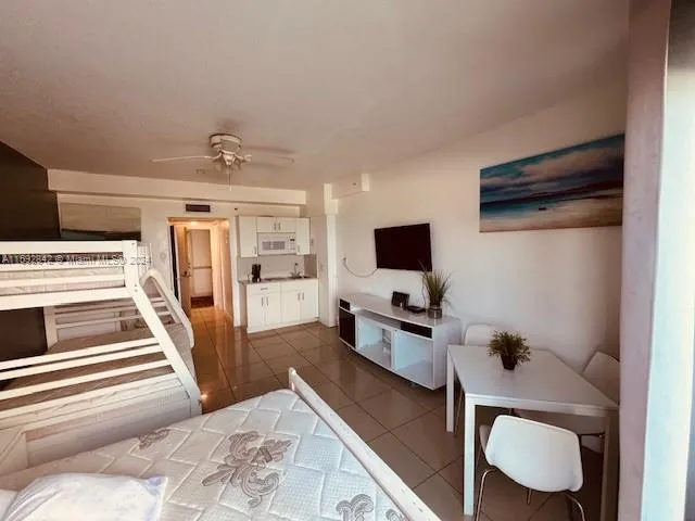 Casablanca #403 image #14